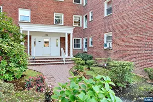 326 N Bridge Plaza 1I, Fort Lee, NJ 07024 - Photo 1