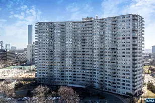 2000 Linwood Ave 10E, Fort Lee, NJ 07024 - Photo 1