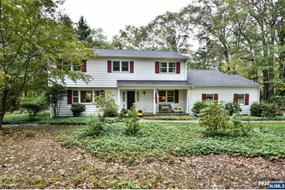 727 Dakota Trail, Franklin Lakes, NJ 07417 - Photo 1