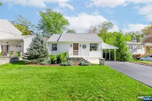 28 Minnehaha Blvd, Oakland, NJ 07436 - Photo 1