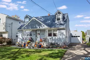 163 Hillman Dr, Elmwood Park, NJ 07407 - Photo 1