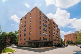 2352 Linwood Ave 5A, Fort Lee, NJ 07024 - Photo 1