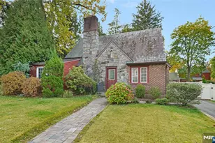 654 Suffern Rd, Teaneck Township, NJ 07666 - Photo 1