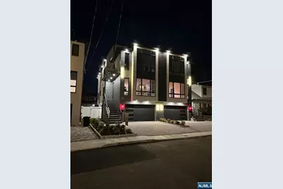 809 Jassamine 809 #809, Fort Lee, NJ 07024 - Photo 1