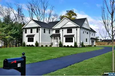 19 Meadowbrook Road, Upper Saddle River, NJ 07458 - Photo 1