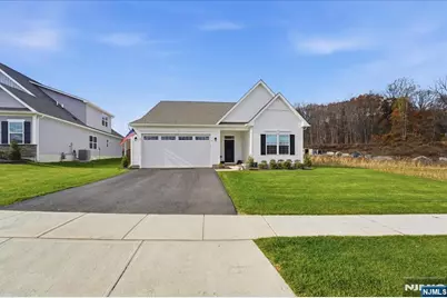 5 Thomas Knoll Boulevard, Mansfield Township, NJ 07865 - Photo 1