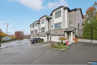 555 Edgewater Avenue 103 Reserve Ct. #103 Reserve Ct., Ridgefield, NJ 07657 - Photo 1