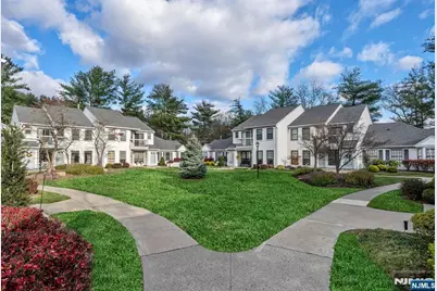 80 Konight Court, Mahwah, NJ 07430 - Photo 1