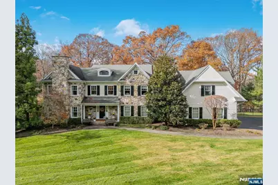 278 Crest Place, Franklin Lakes, NJ 07417 - Photo 1