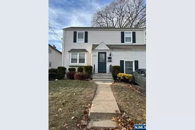 229 Livingston Avenue 1st Fl #1st fl, Lyndhurst Township, NJ 07071 - Photo 1