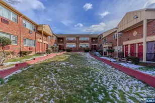 916 Stuyvesant Ave 2, Irvington, NJ 07111 - Photo 1