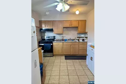 400 Passaic Avenue 1st Floor #1st Floor, Lodi, NJ 07644 - Photo 1