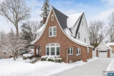 33 Homewood Avenue, Allendale, NJ 07401 - Photo 1
