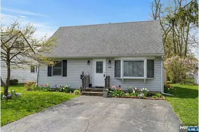 68 Central Avenue, Pompton Lakes, NJ 07442 - Photo 1