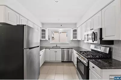 198 Conover Avenue 4 #4, Nutley, NJ 07110 - Photo 1