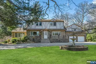 506 Ewing Ave, Franklin Lakes, NJ 07417 - Photo 1