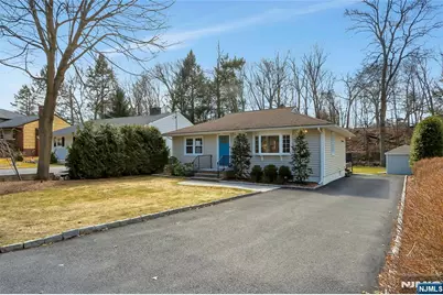9 Sioux Avenue, Oakland, NJ 07436 - Photo 1