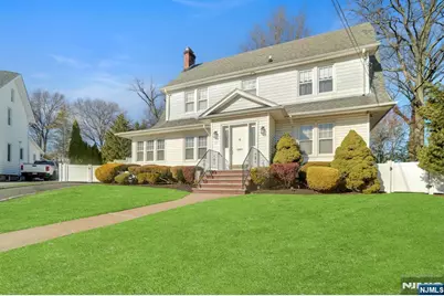 10 Lynn Court, Rutherford, NJ 07070 - Photo 1