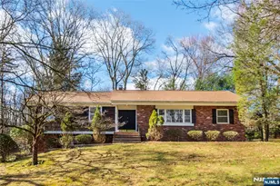 232 Hidden Glen Ct, Franklin Lakes, NJ 07417 - Photo 1