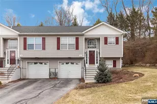 32 Oak Point Dr, Hamburg, NJ 07419 - Photo 1
