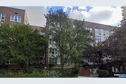 2160 Center Avenue 4R #4R, Fort Lee, NJ 07024 - Photo 1