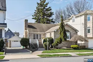 618 3rd Ave, Lyndhurst Township, NJ 07071 - Photo 1