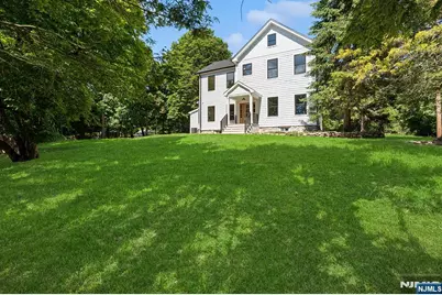 175 Crescent Avenue, Allendale, NJ 07401 - Photo 1