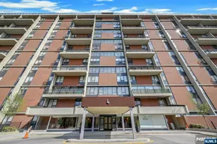 4 Horizon Road G5, Fort Lee, NJ 07024 - Photo 1