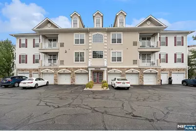 8 Cliff Road B3 #B3, Woodland Park, NJ 07424 - Photo 1