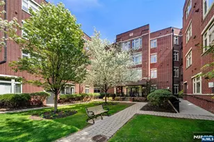 1121 Riverview Ave 121, Englewood, NJ 07631 - Photo 1