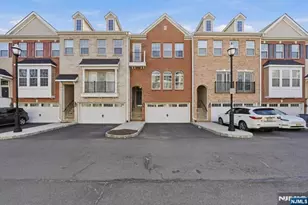 41 Creekside Ct, Secaucus, NJ 07094 - Photo 1