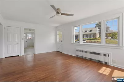 8 E Ridgewood Avenue, Paramus, NJ 07652 - Photo 4