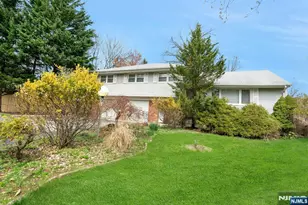 9 Hemlock Dr, Paramus, NJ 07652 - Photo 1