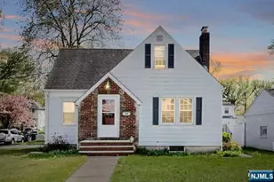 218 Hickory Ave, Bergenfield, NJ 07621 - Photo 1