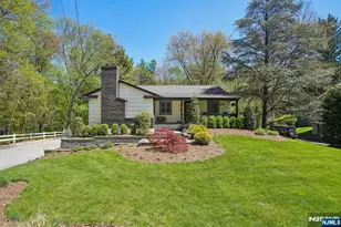 586 Sparrowbush Rd, Wyckoff Township, NJ 07481 - Photo 1