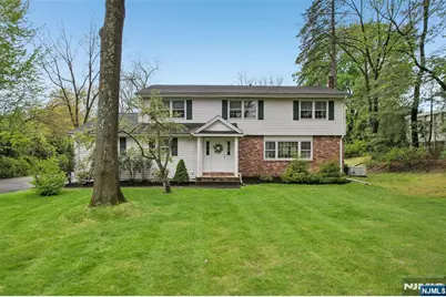 411 Wyckoff Avenue, Wyckoff Township, NJ 07481 - Photo 1