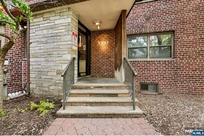 3060 Edwin 3D #3D, Fort Lee, NJ 07024 - Photo 1