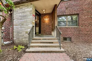 3060 Edwin 3D, Fort Lee, NJ 07024 - Photo 1