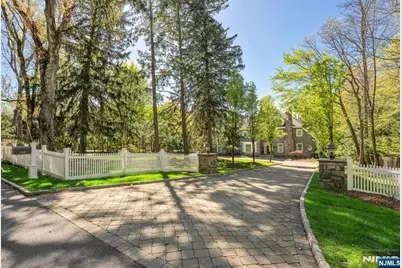 268 Woodside Avenue, Franklin Lakes, NJ 07417 - Photo 1
