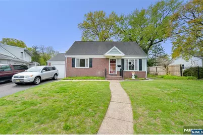 10 Williamson Place, Fair Lawn, NJ 07410 - Photo 1