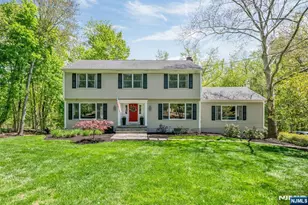 558 W Saddle River Rd, Upper Saddle River, NJ 07458 - Photo 1
