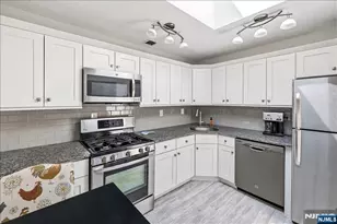 1150 River Road Phb, Edgewater, NJ 07020 - Photo 1