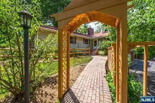 37 Grandview Pl, Caldwell, NJ 07006 - Photo 1