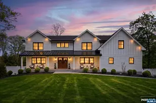 101 Tam O Shanter Dr, Mahwah, NJ 07430 - Photo 1