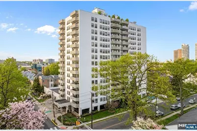 1600 Center Avenue 2A #2A, Fort Lee, NJ 07024 - Photo 1