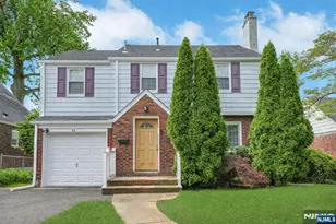 44 Golf Ct, Teaneck Township, NJ 07666 - Photo 1