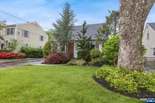 881 Lincoln Ave, Maywood, NJ 07607 - Photo 1