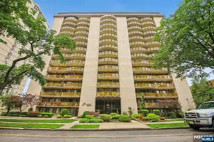150 Overlook Ph3, Hackensack, NJ 07601 - Photo 1