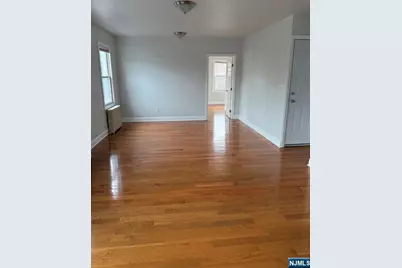 25 Pine Street 27B #27B, Verona, NJ 07044 - Photo 2