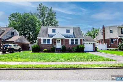 40 Westwood Drive, Fair Lawn, NJ 07410 - Photo 1
